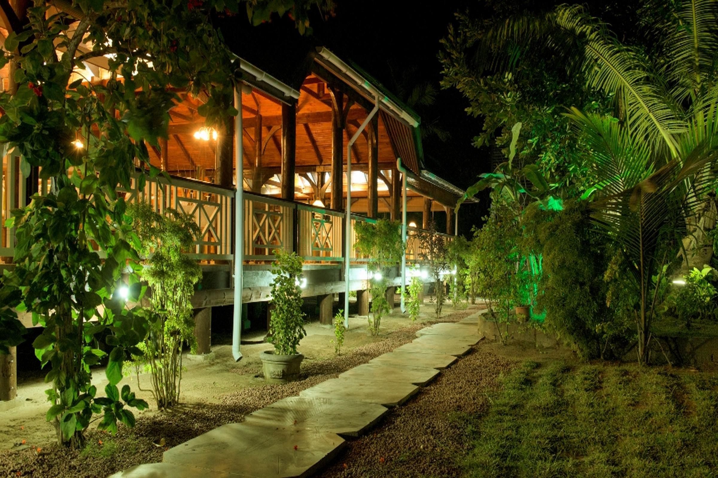 Acajou Resort 4*