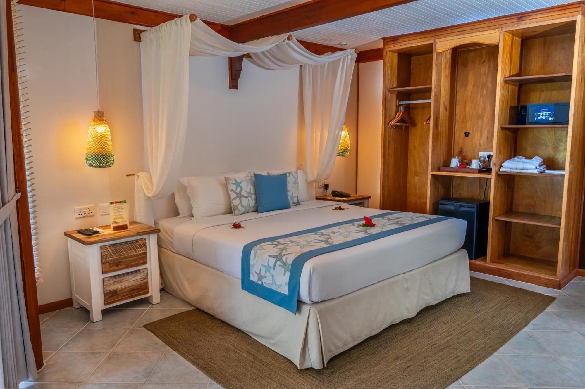 Resort Acajou Anse Volbert Village (Praslin)